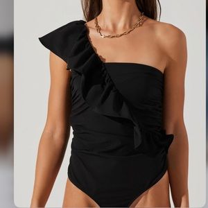 ASTR Malena One Shoulder Bodysuit Black XS